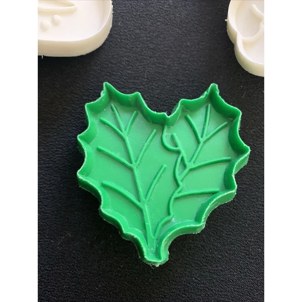 Vintage Hallmark Christmas Cookie Cutters Small 2
